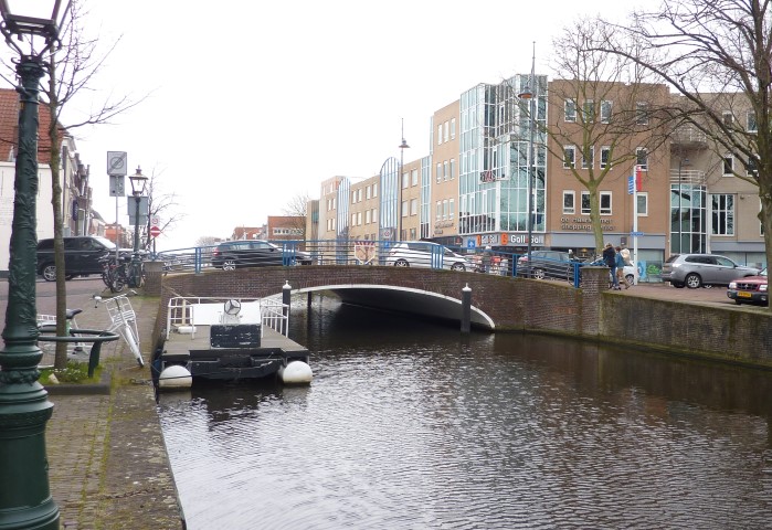Oude Rijn, hoek Hooigracht 2 nw.jpg